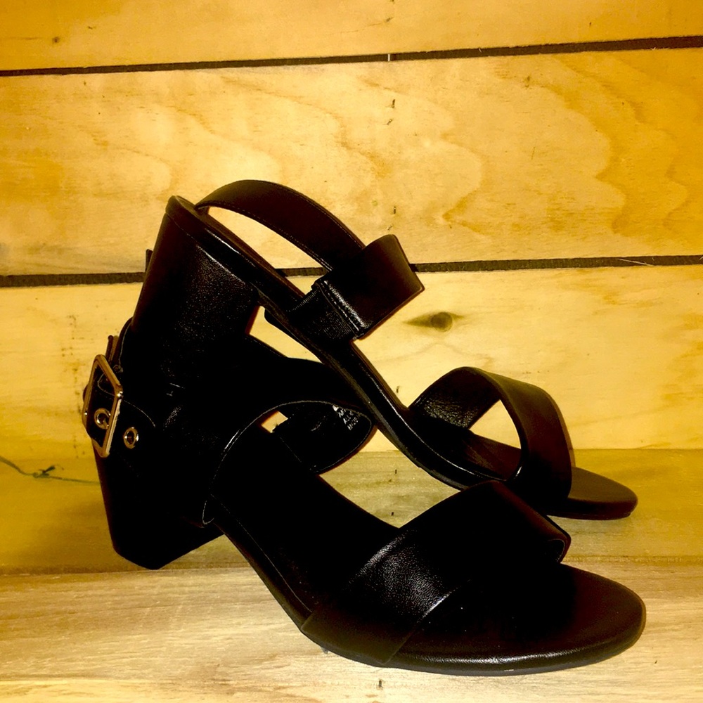 Dress shoes